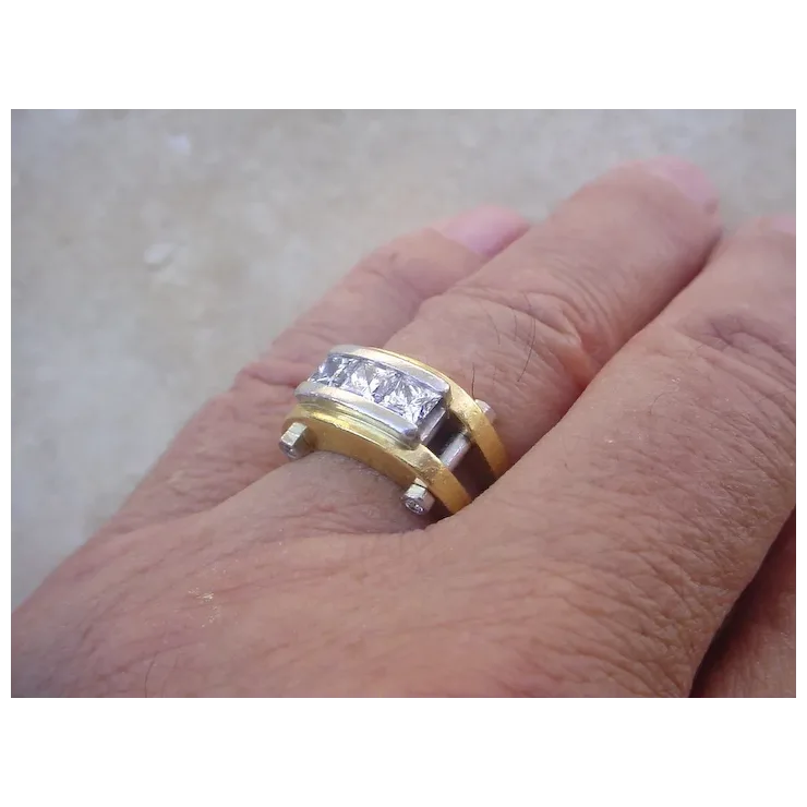 Outstanding Diamond Designer Ring, 18K Gold, Platinum.