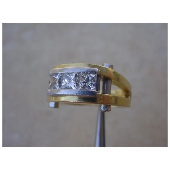 Outstanding Diamond Designer Ring, 18K Gold, Platinum.