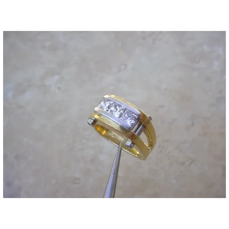 Outstanding Diamond Designer Ring, 18K Gold, Platinum.