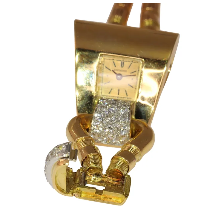 A Timeless Whisper: Boucheron's Iconic Fan Watch
