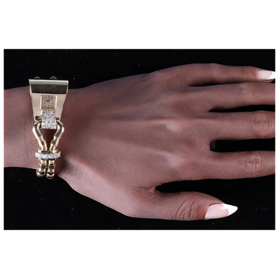 A Timeless Whisper: Boucheron's Iconic Fan Watch